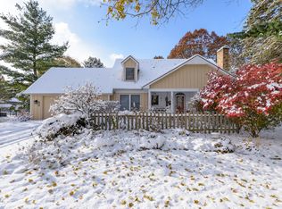 5394 Burning Tree Rd, Kalamazoo, MI 49009