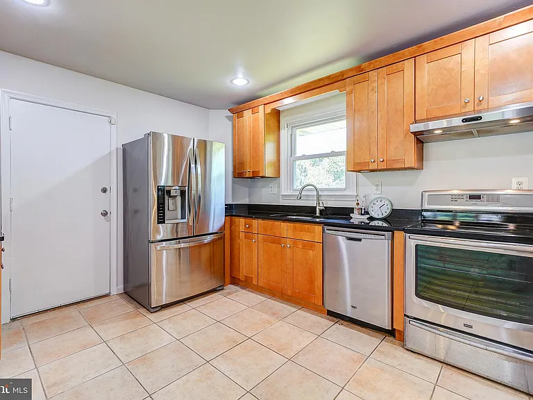 2708 Shanandale Dr — Photo 12