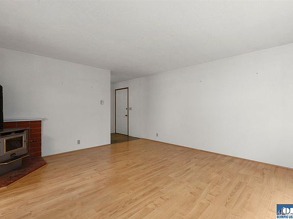 4th image of 415 S Alder St