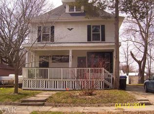 705 S Clayton St, Bloomington, IL 61701