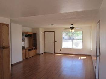 3rd image of 1342 W Tonopah Dr