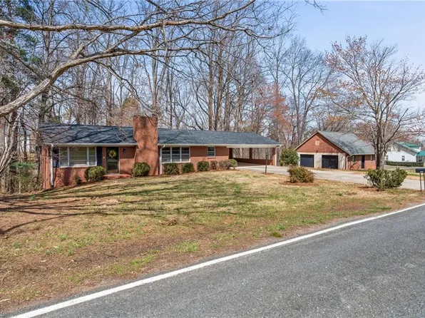 1051 Payne Rd, Rural Hall, NC 27045