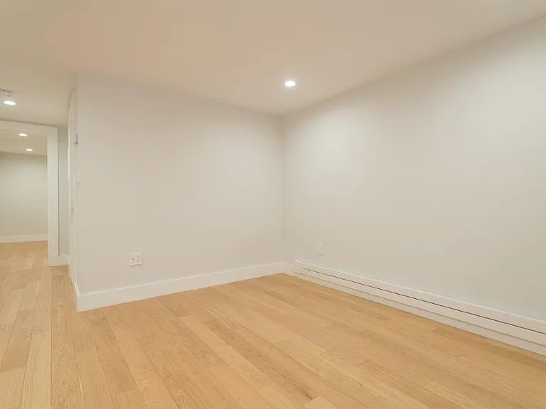 35 South St #B3 — Photo 3