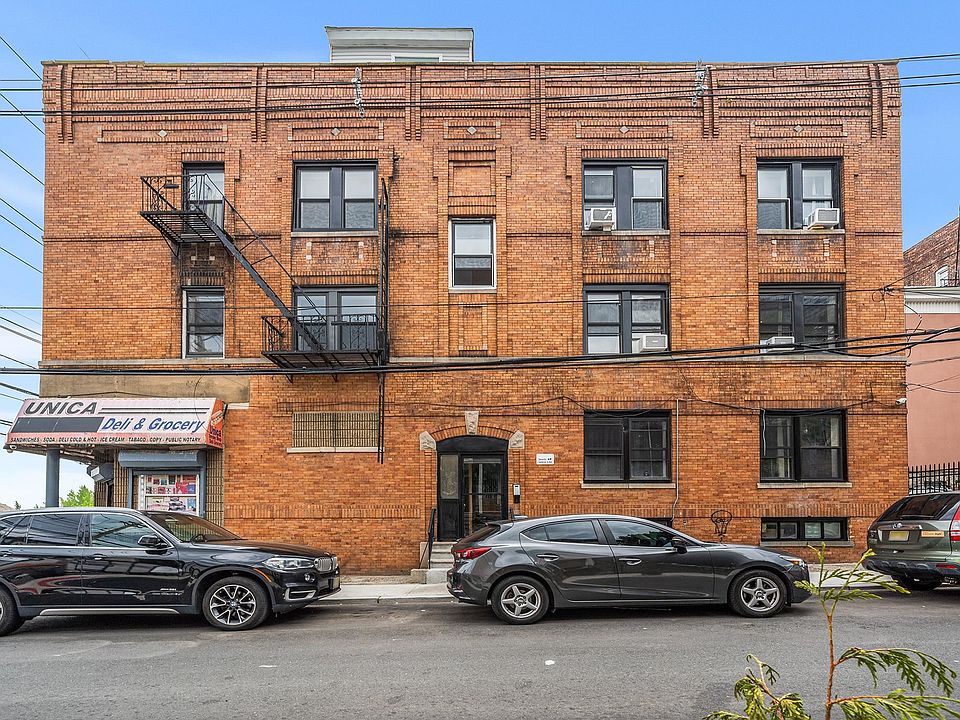 1st image of 25 S High St #2