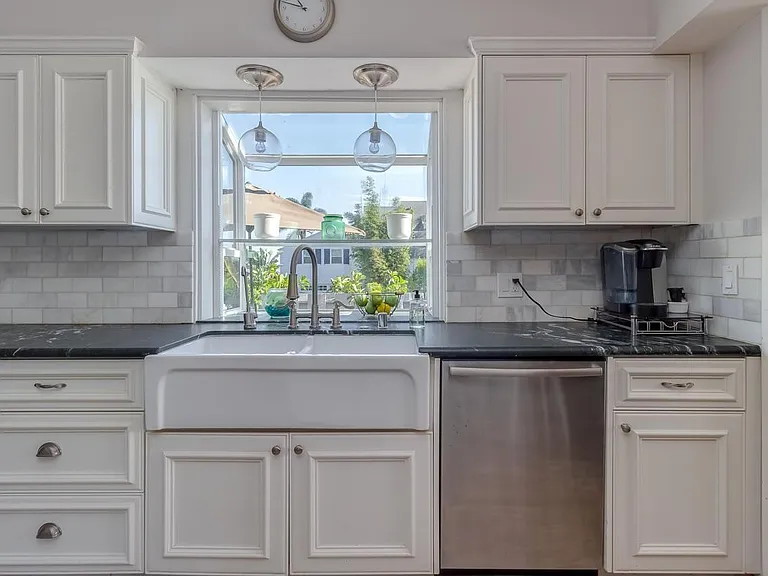 1750 Plum St — Photo 13