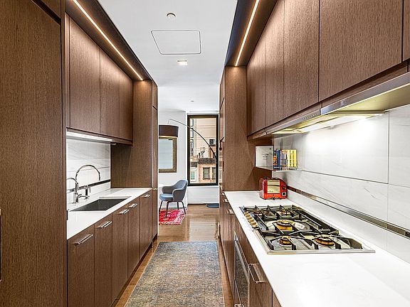 5th image of 301 E 50th St APT 4B