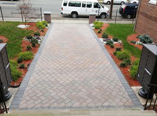 166 Chancellor Ave APT 9, Newark, NJ 07112