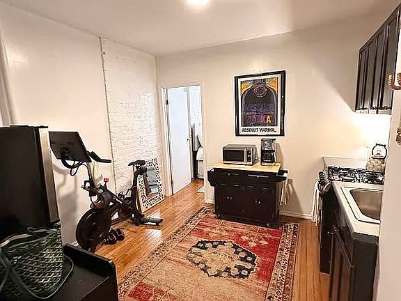 5th image of 120 W 3rd St APT 10