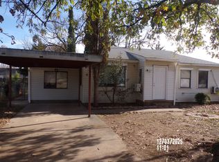 206 SW 24th St, Lawton, OK 73505