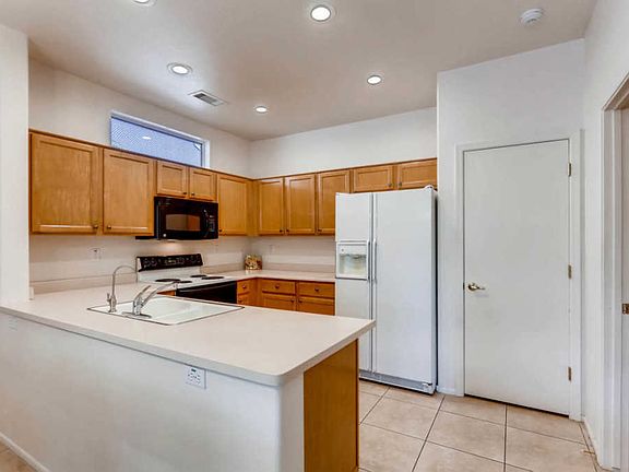 4th image of 16029 W Wildflower Dr