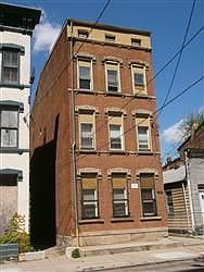1st image of 822 Poplar St