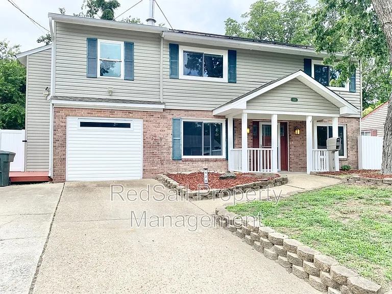 428 Fort Worth St — Photo 2