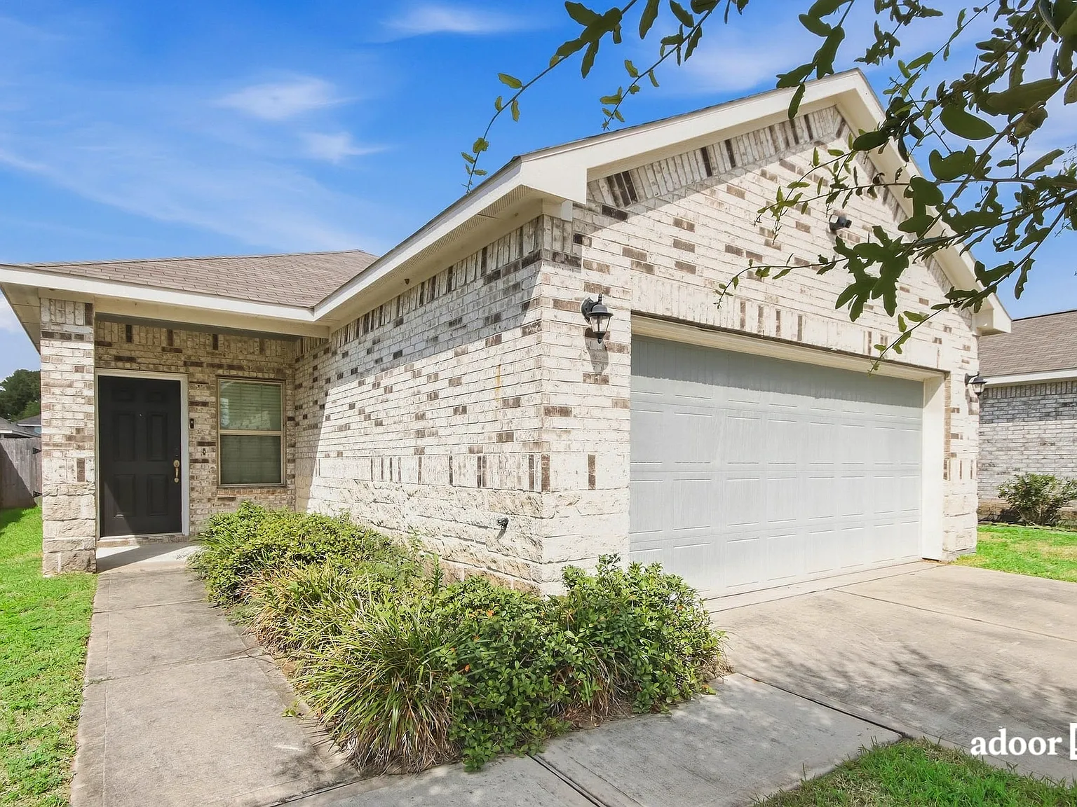 3 bed, 2.0 bath, 1460 sqft, $1,845 — Photo 2