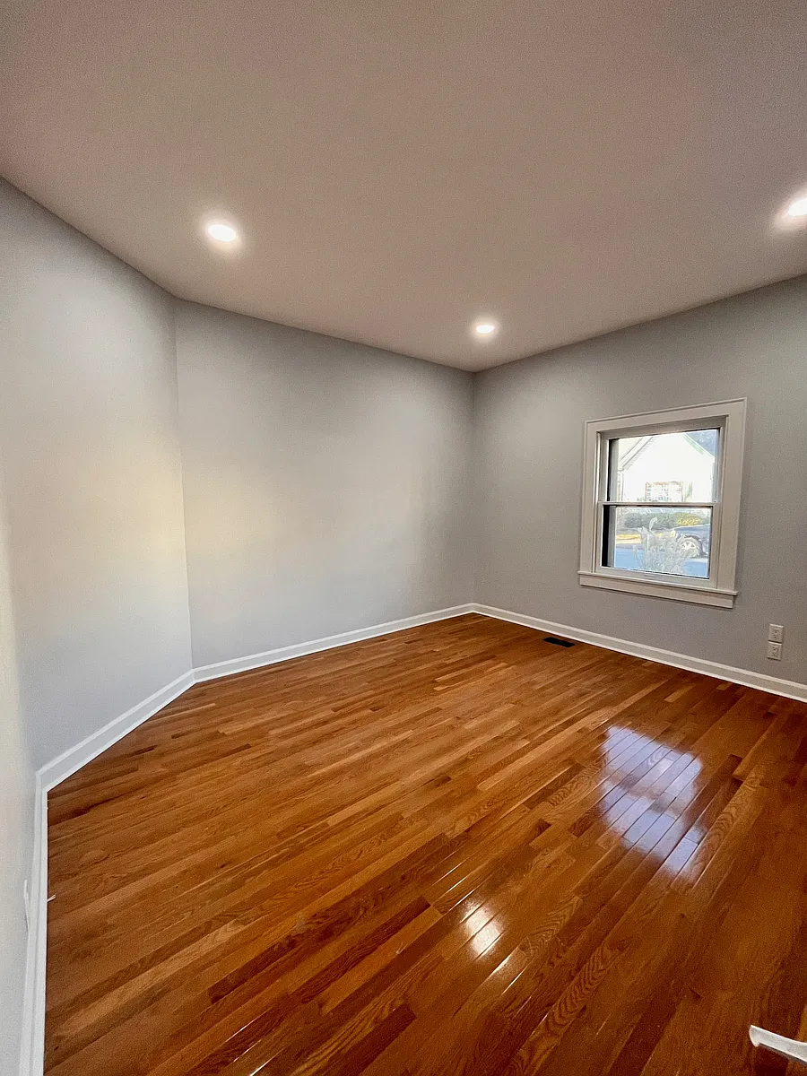 Living Room - 541 E Merrill St