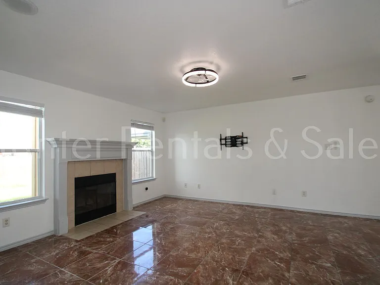 4910 Donegal Bay Ct — Photo 6