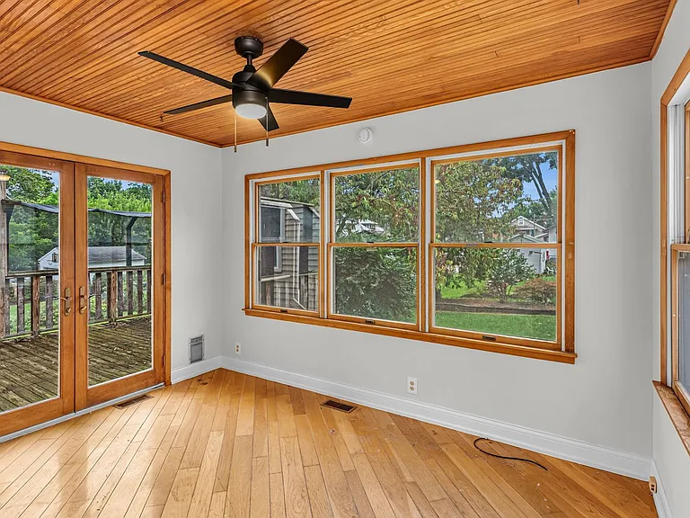 3940 Delmar Ave — Photo 8