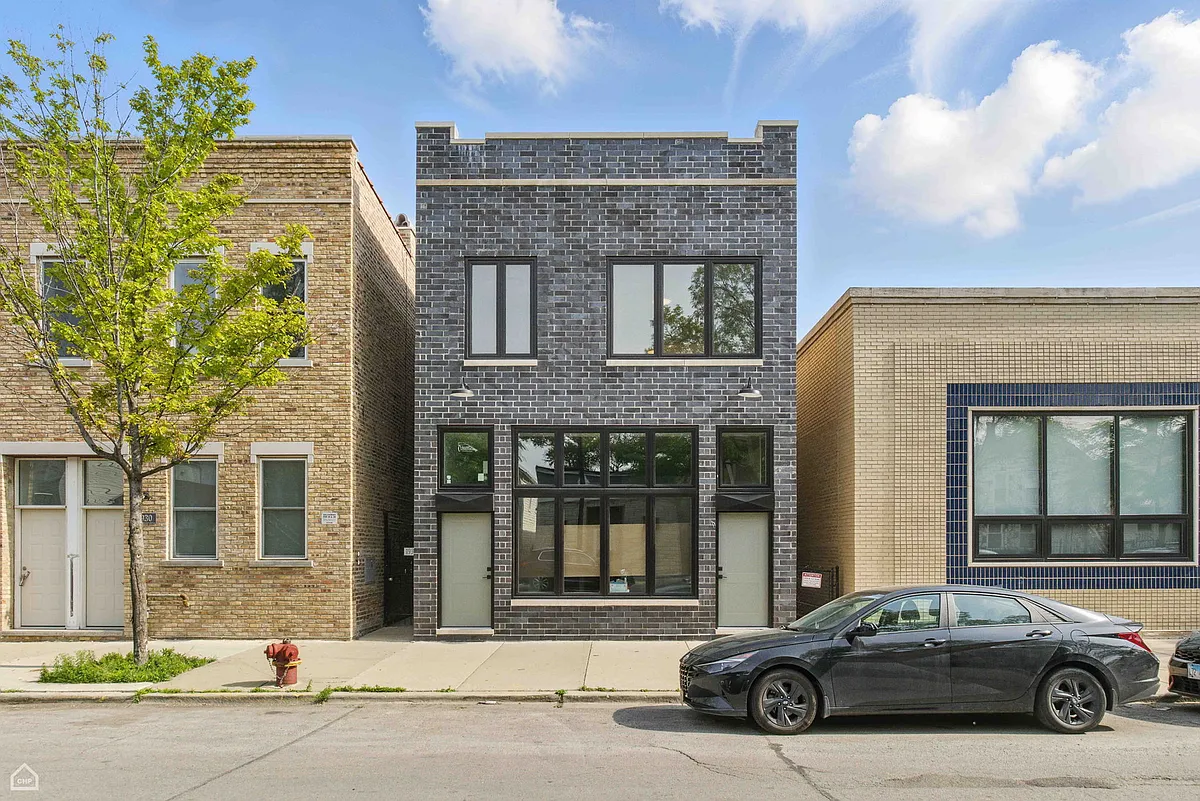 Building Photo - 1928 W 21st St #1