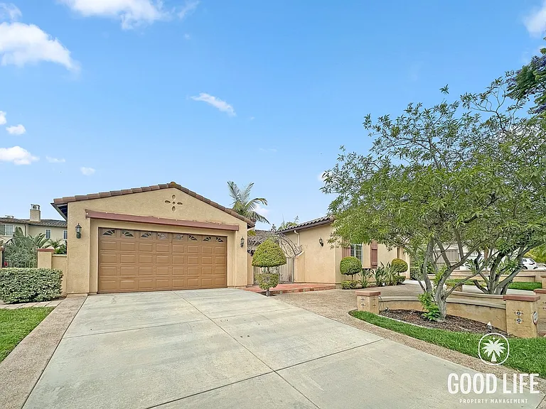 1348 N Paradise Ridge Way — Photo 3