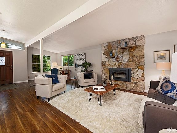 5th image of 3536 NE 187th St