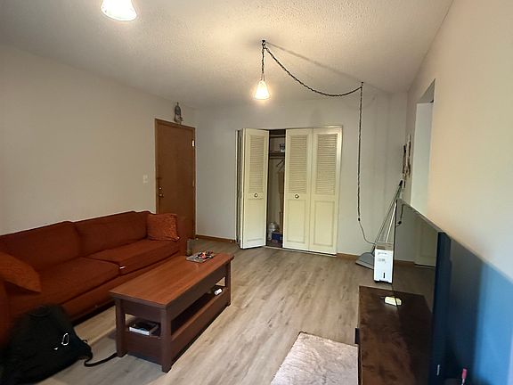 5th image of 1296 Pleasant Ave APT G3