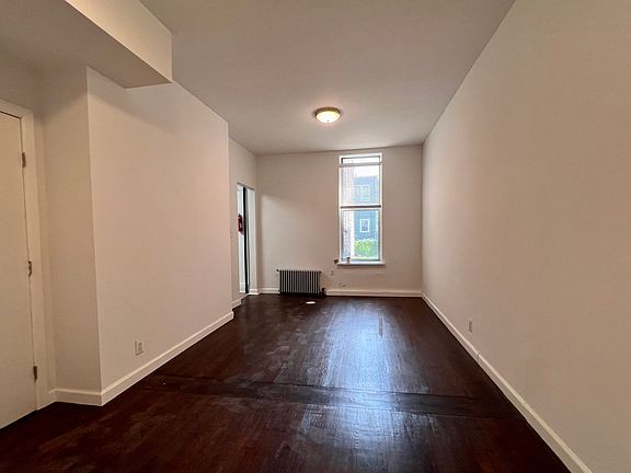 5th image of 2567 37th St #1