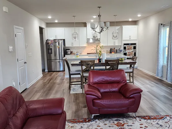 910 Mortar Ln, Cary, NC 27519