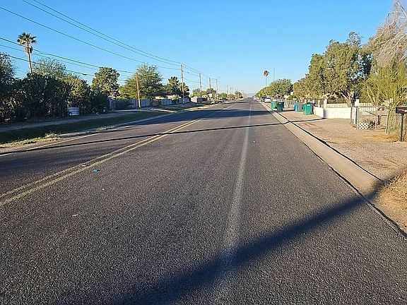 5th image of 402 W Battaglia Rd