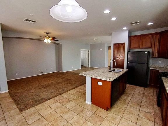 5th image of 15222 W Windward Ave