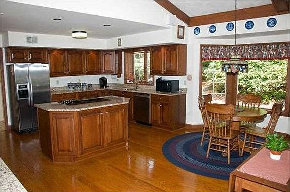 2nd image of 3903 Bridgewood Cir