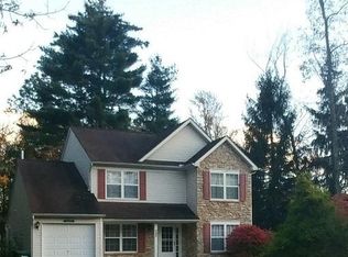 242 Witness Tree Cir, East Stroudsburg, PA 18301