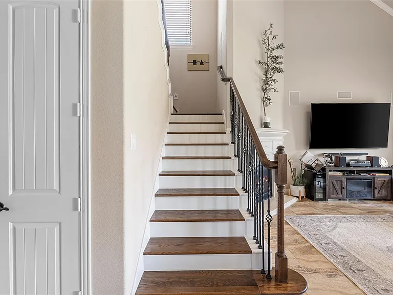 18002 Heartsong Dr — Photo 19