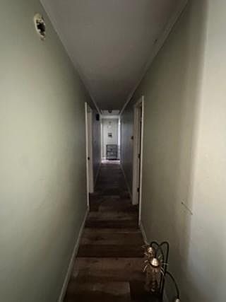 4th image of 2465 Highview St