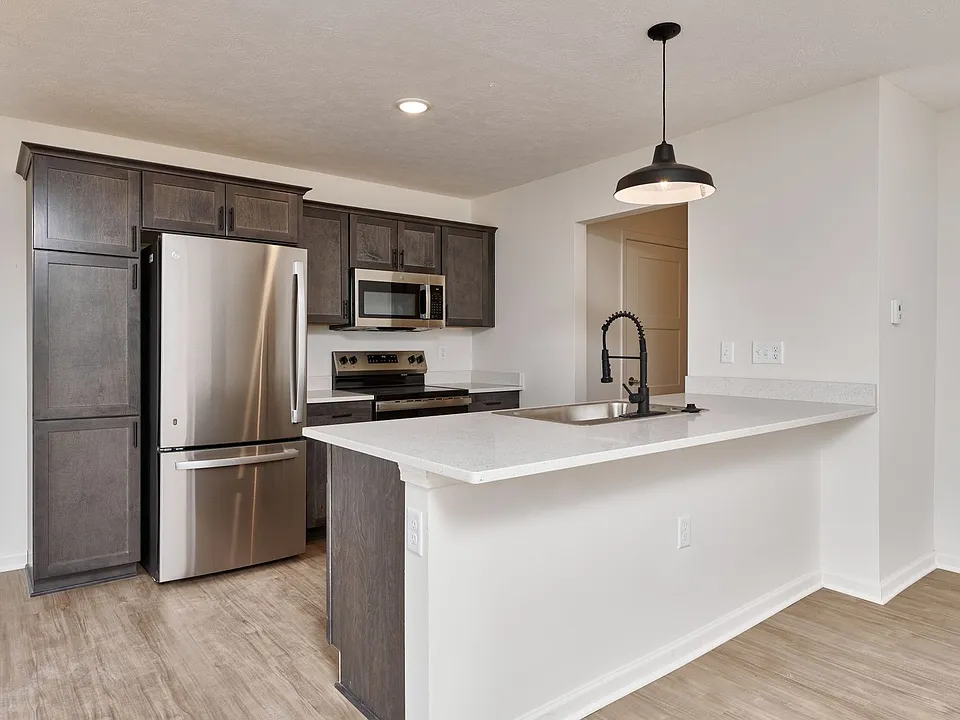 2023 Louie Ln