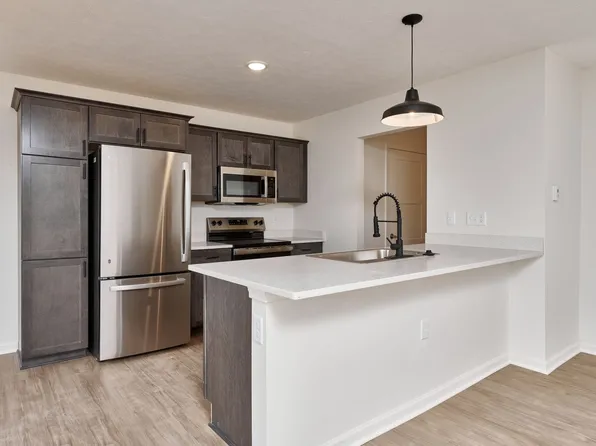 2023 Louie Ln, Farmington, NY 14425