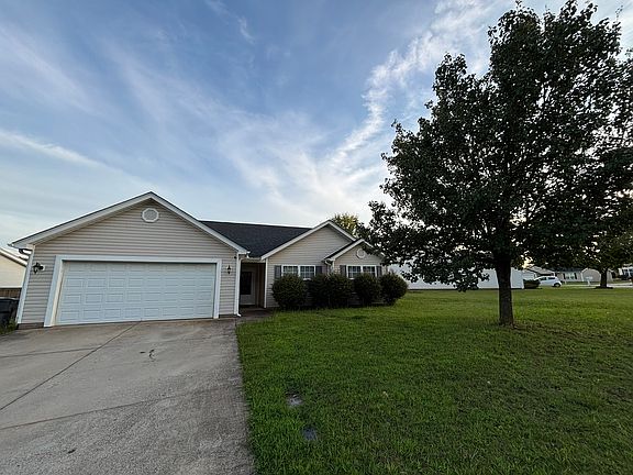 3rd image of 644 Grover Dr