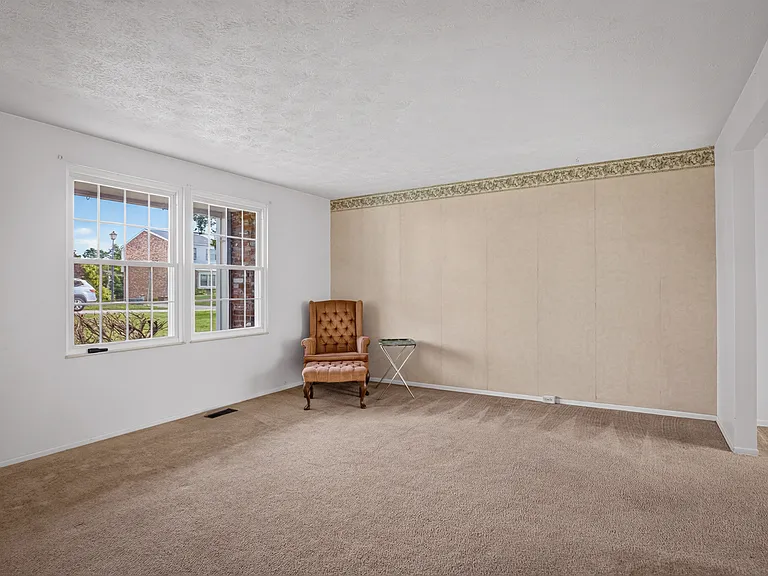 1913 Kirkby Dr — Photo 17
