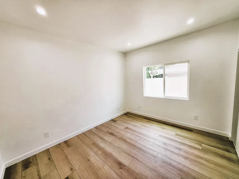 16047 Napa St — Photo 14