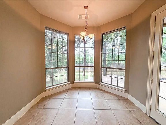 5th image of 938 Tealwood Dr