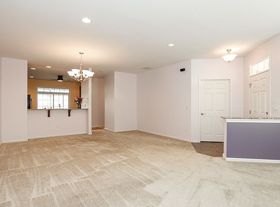 3rd image of 4037 Candlewood Ln
