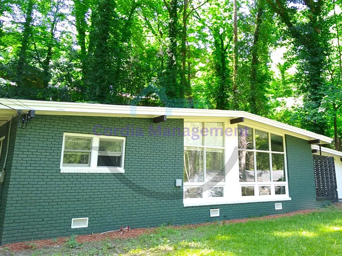 3204 Cloverhurst Dr — Photo 2
