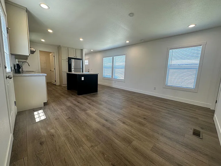 2060 N Ctr #411 — Photo 8