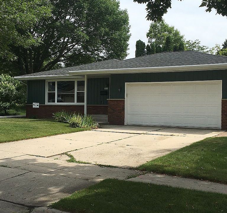 1st image of 1613 Carmen Ave