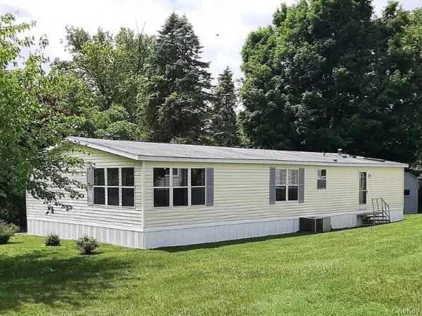 13 Pine Street, Hudson, NY 12534