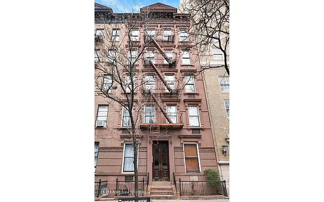 Sold by Douglas Elliman | media 8