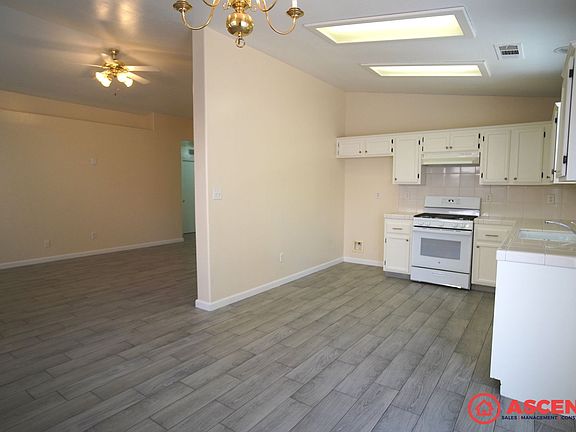 4th image of 234 W Pilot Ave