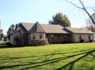 831 Poplar Cove Dr, Brownstown, IN