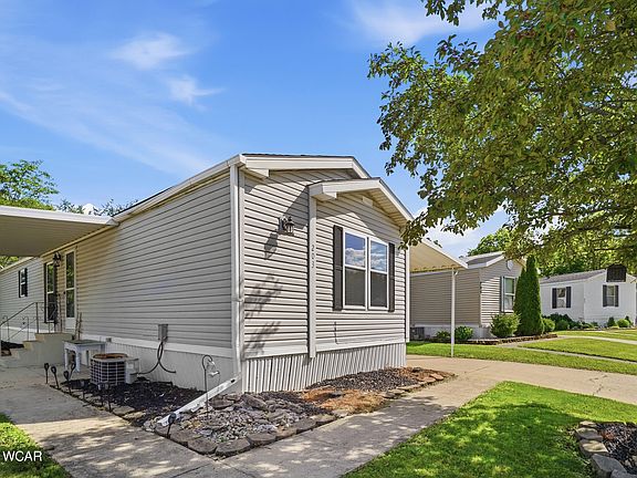 2nd image of 203 Pinewood Cir