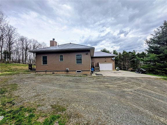 2nd image of 172 Albee Hill Rd