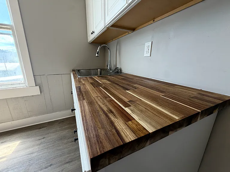 18 1/2 Kline St #2 — Photo 6