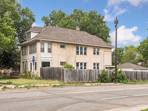 2nd image of 393 Geranium Ave E